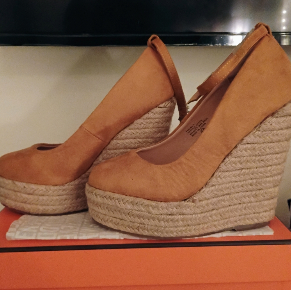 Wedges - Picture 7 of 7